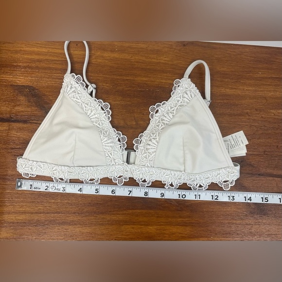 Hollister White Lace Bikini Swim Top With Adjustable Straps Sz Small Women’s EUC - Picture 8 of 10